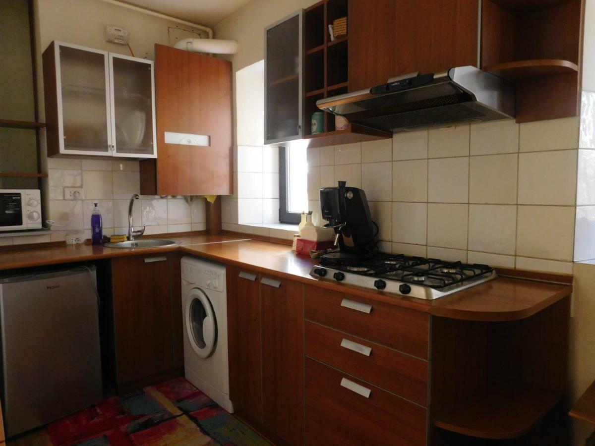 Nicole'S Apartment Бухарест Екстер'єр фото