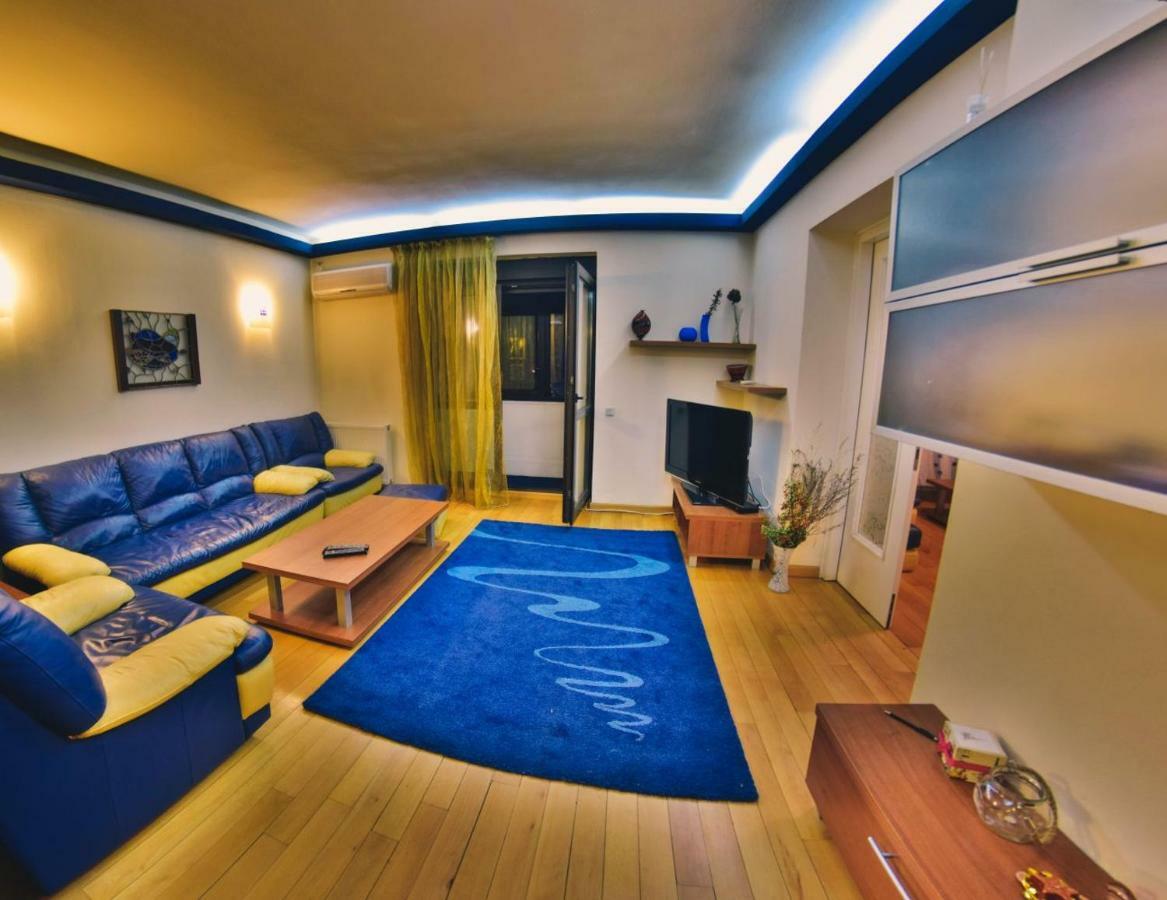 Nicole'S Apartment Бухарест Екстер'єр фото