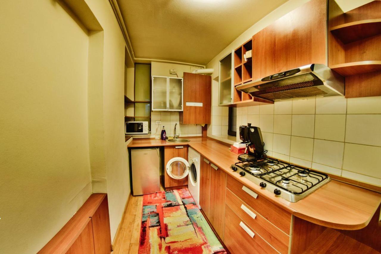 Nicole'S Apartment Бухарест Екстер'єр фото